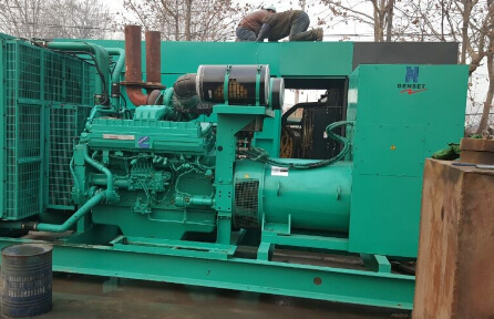 合江发电机组如何判断水冷式机油散热器内部是否需要清洗？