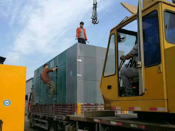 合江更换水冷式机油散热器密封件的操作流程是怎样的？